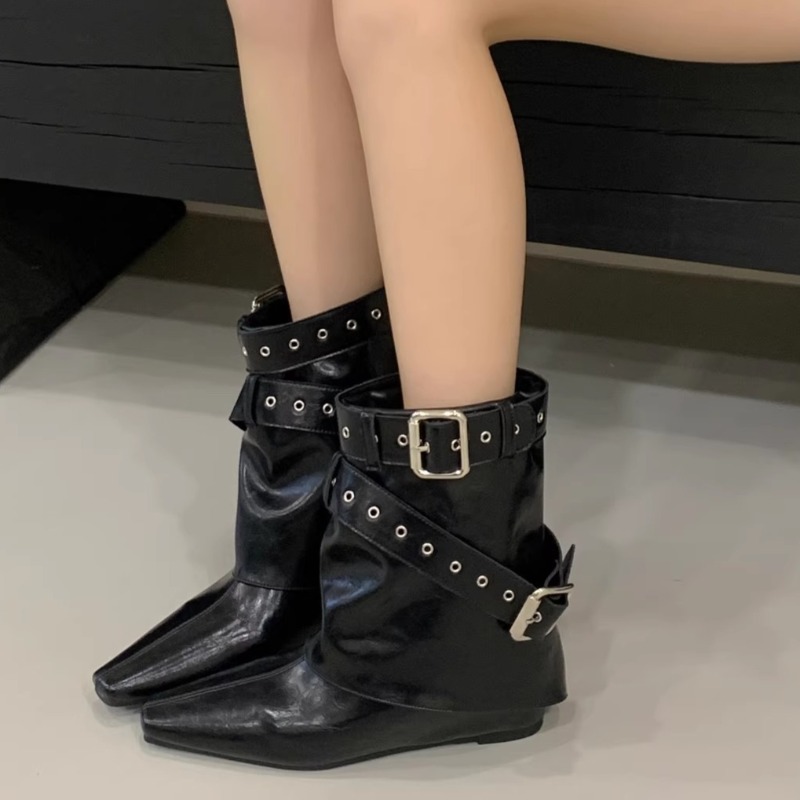 Botki z paskiem, na niskim obc – Soft Sole Booties recenzja i cena